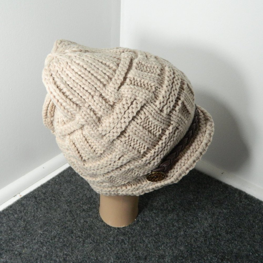 Knitted Beanie Hat Ladys Brown tan with Brim
